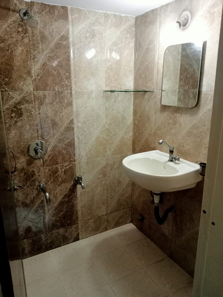 Bathroom, shreeji-splendor 2 Bedroom 835 Sq.Ft. Apartment In Brahmand Thane 8212246