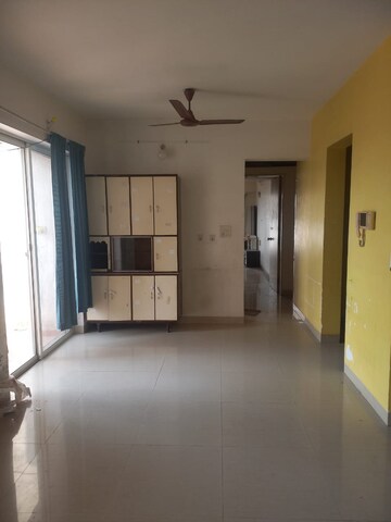 Room in 2 BHK Apartment at Pristine Prism, Aundh – for Rent