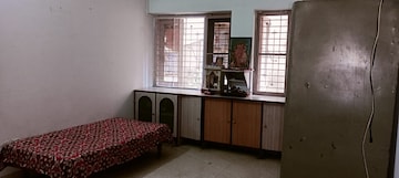 Room in 3 BHK Apartment at Gulbai Tekra – for Rent
