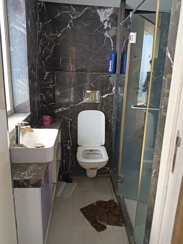 Team Area in 3 BHK Apartment at Dhani Sadan, Walkeshwar – for Sale