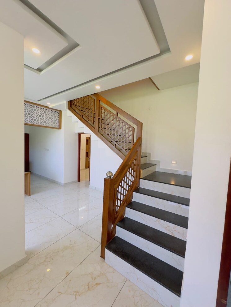 undefined, aluva 4 Bedroom 2000 Sq.Ft. Villa In Aluva Kochi 8212378