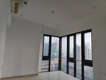Room in 3 BHK Apartment at Lodha The Park, Worli – for Sale