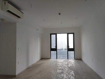Room in 3 BHK Apartment at Lodha The Park, Worli – for Sale