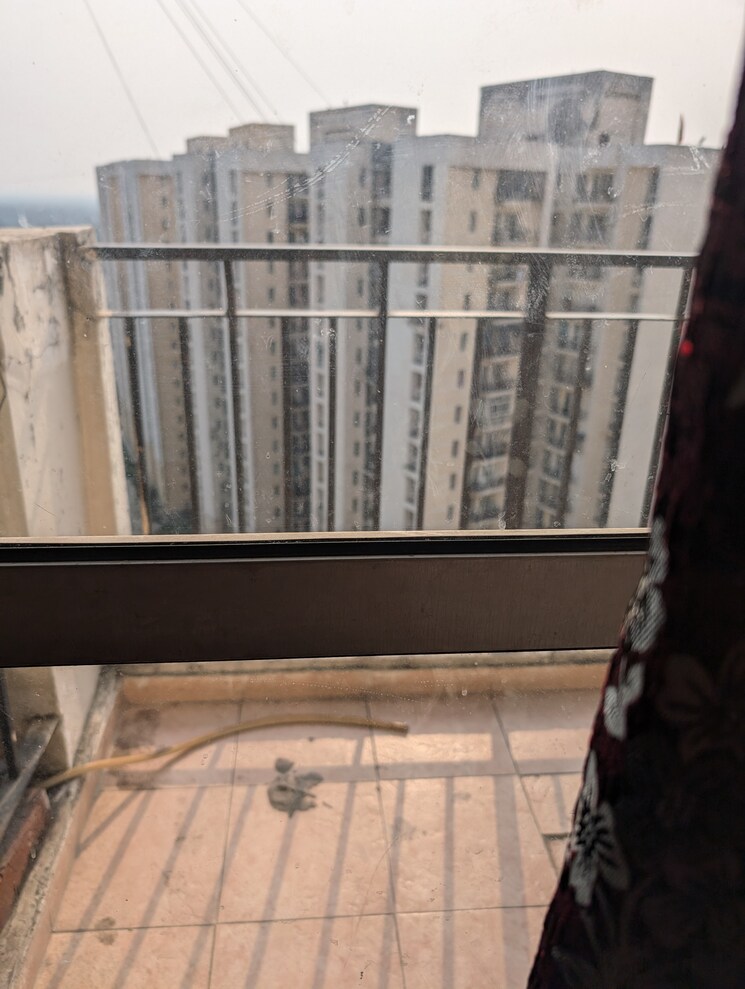 Balcony, jaypee-wish-town-klassic 3.5 Bedroom 1522 Sq.Ft. Apartment In Sector 134 Noida 8212363
