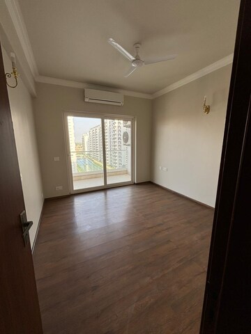 Room in 2 BHK Apartment at Central Park 3 Flower Valley, Sohna Sector 33 – for Rent