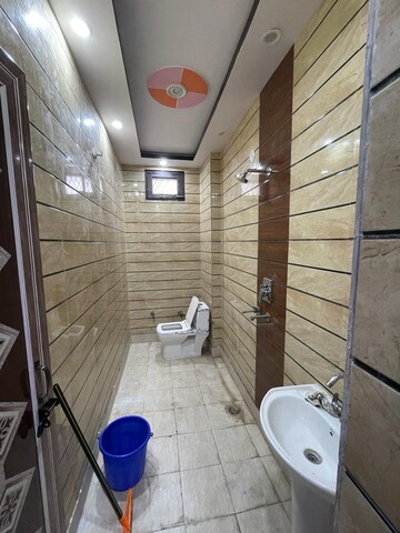 Bathroom in 3.5 BHK Builder Floor at Dwarka Mor – for Rent