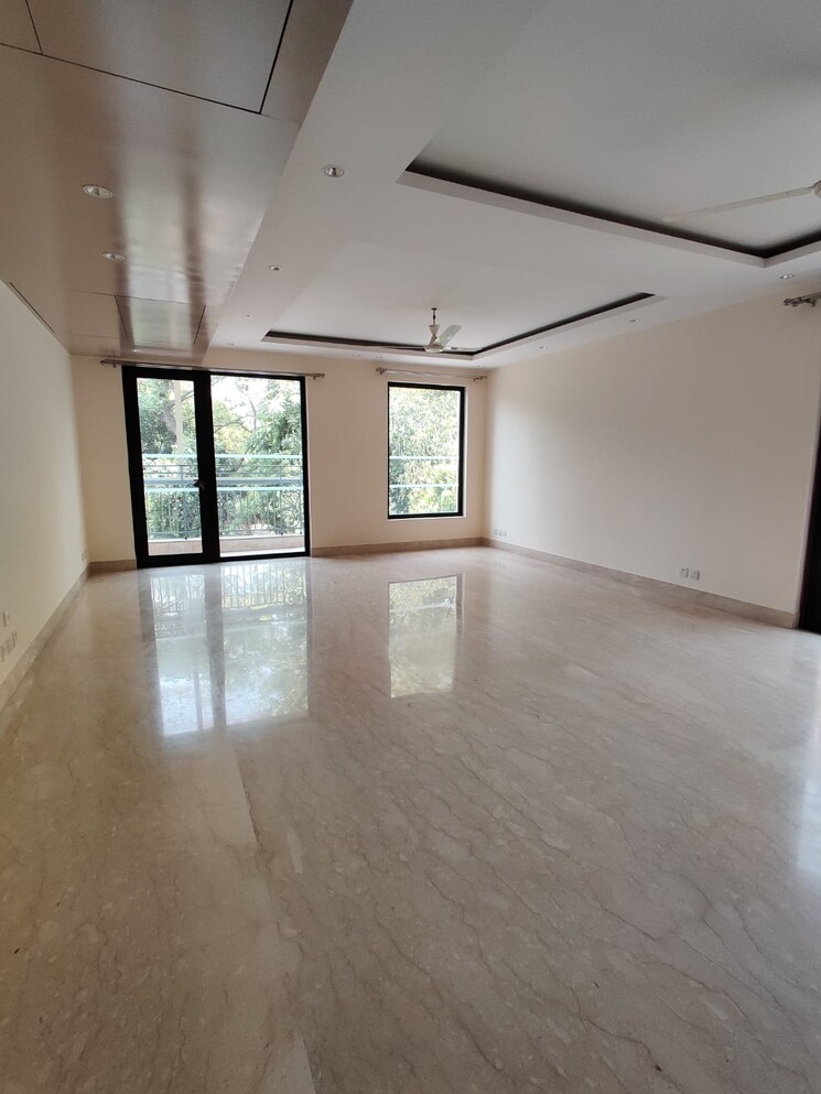 Room, greater kailash i 4 Bedroom 1000 Sq.Ft. Builder Floor In Greater Kailash I Delhi 8212470