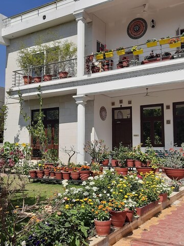 3 BHK Villa – Exterior View View at Arera Colony - for Rent