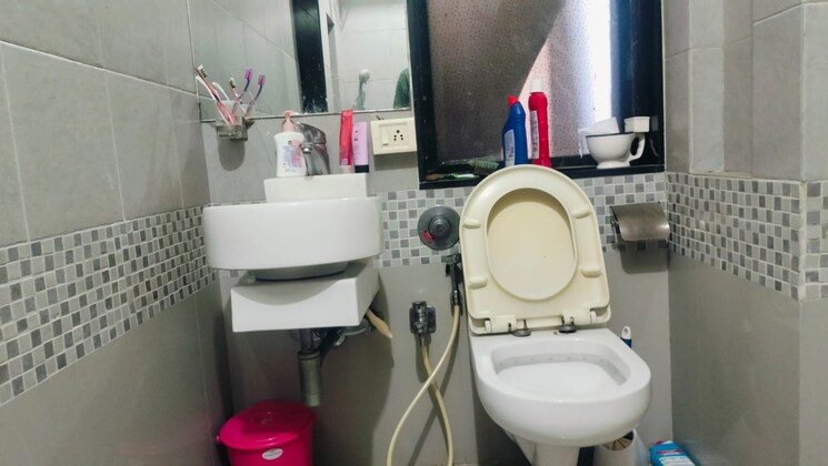 Bathroom, swapnalok-towers Pg For Girls In Malad East 8212458