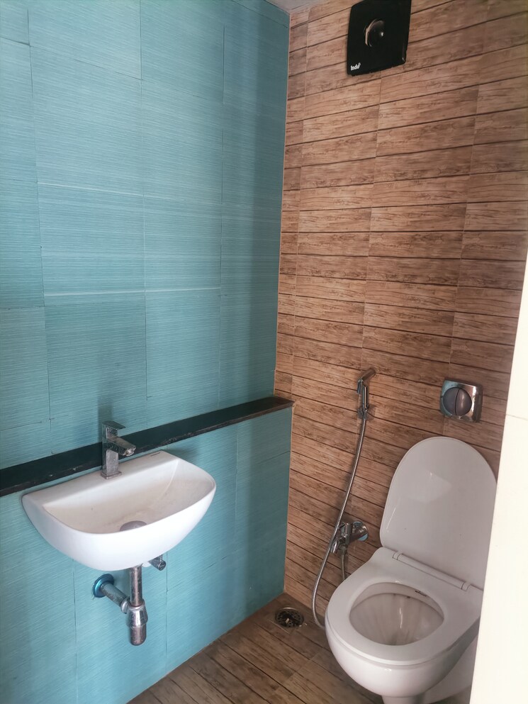 Bathroom, lodha-crown-quality-homes 2 Bedroom 497 Sq.Ft. Apartment In Majiwada Thane 8212472