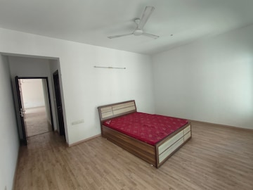Room in 3.5 BHK Apartment at Sobha Garnet, Kondhwa – for Rent