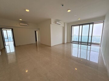 Room in 4 BHK Apartment at Piramal Mahalaxmi, Mahalaxmi – for Sale