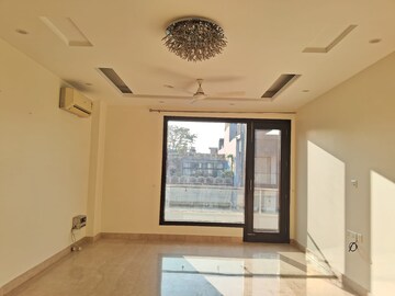 Room in 3 BHK Builder Floor at Lajpat Nagar Iii – for Sale