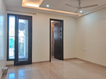 Room in 3 BHK Builder Floor at Lajpat Nagar Iii – for Sale