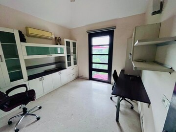 Study Room in 4 BHK Villa at Vipul Tatvam Villas, Sector 48 – for Sale