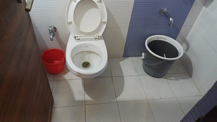 Bathroom, thane west 3.5 Bedroom 1025 Sq.Ft. Apartment In Thane West Thane 8212749