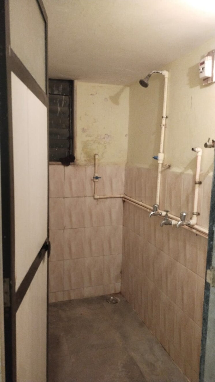 Bathroom, sharad-chs-kurla 1 Bedroom 285 Sq.Ft. Apartment In Kurla Mumbai 8212780