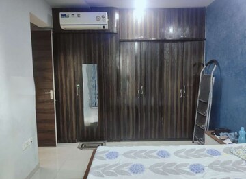 Bedroom in 2 BHK Apartment at Sheth Fiona, Pokhran Road No 2 – for Rent