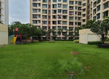 2 BHK Apartment – Garden View at Sheth Fiona, Pokhran Road No 2 - for Rent