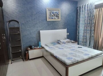 Bedroom in 2 BHK Apartment at Sheth Fiona, Pokhran Road No 2 – for Rent
