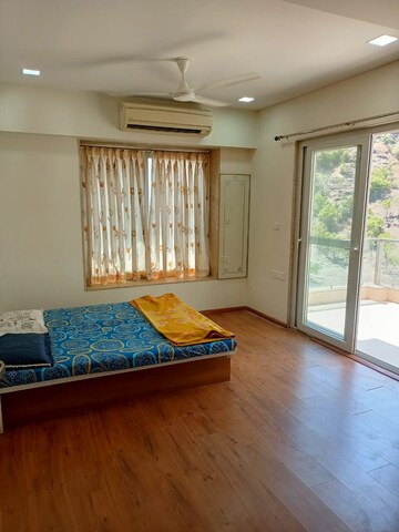 Bedroom in 4 BHK Penthouse at Chordia Solitaire Three, Baner Pashan Link Road – for Sale