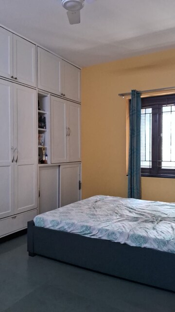 Room in 4 BHK Apartment at Scarlet Begonias, Jp Nagar – for Sale