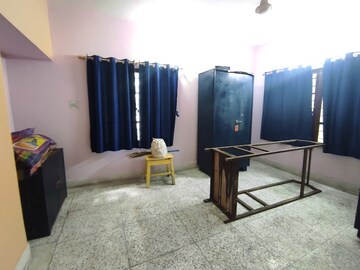 Living Room in 3 BHK Apartment at Santoshpur – for Rent