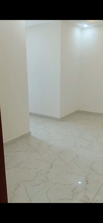 Room in 2 BHK Builder Floor at Aman Vihar – for Rent