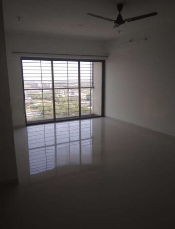 Room in 3 BHK Apartment at Manpada – for Rent