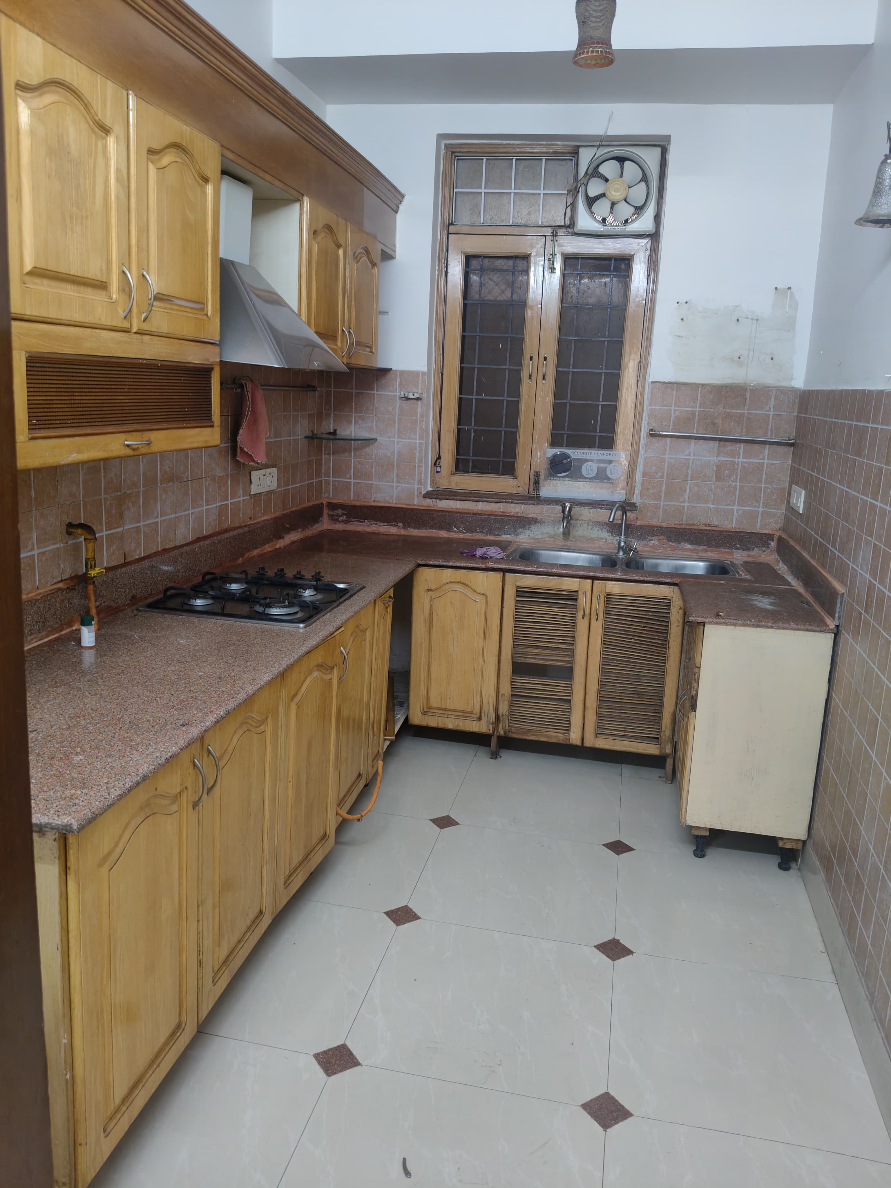 2 BHK + Extra Room Apartment For Sale in Sector D 8 Vasant Kunj