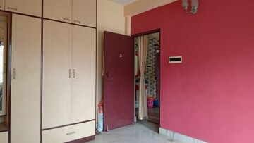 Room in 3 BHK Apartment at Santoshpur – for Rent