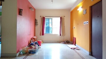 Room in 3 BHK Apartment at Santoshpur – for Rent