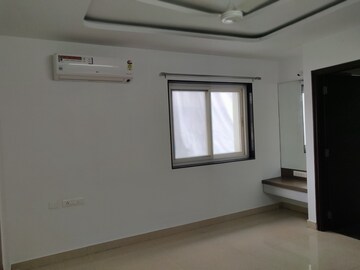 Room in 3 BHK Apartment at Hill View Banjara Hills, Banjara Hills – for Rent