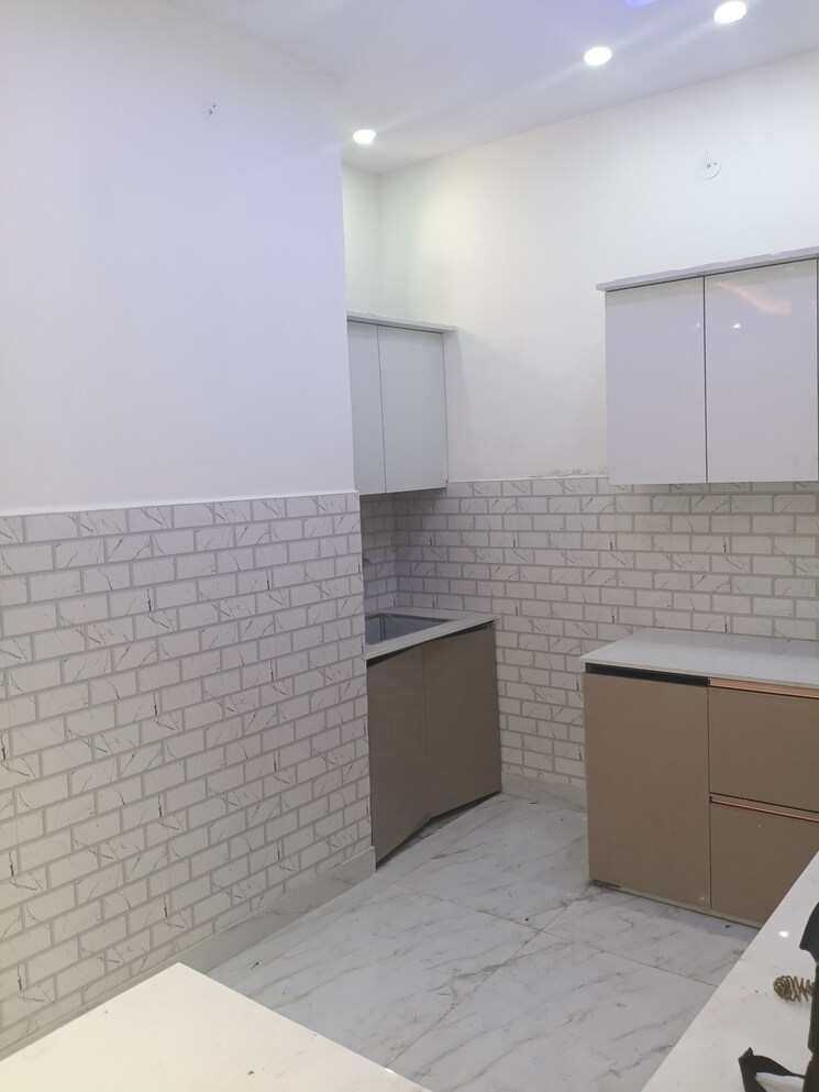 Room, shalimar-apartments-shalimar-garden 3 Bedroom 1800 Sq.Ft. Builder Floor In Shalimar Garden Ghaziabad 8212898