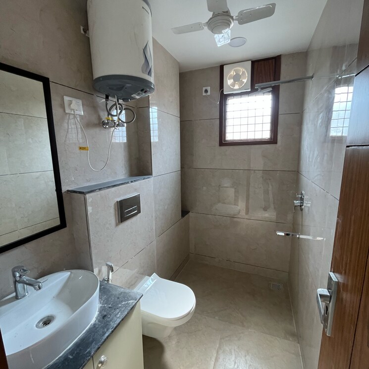 Bathroom, sultanpur 4 Bedroom 1500 Sq.Ft. Builder Floor In Sultanpur Delhi 8212913