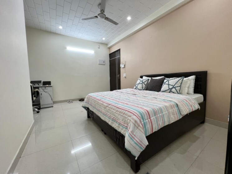 Bedroom, adani-samsara-vilasa 4 Bedroom 275 Sq.Yd. Builder Floor In Sector 63 Gurgaon 8212954