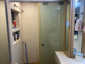 Bathroom in 1 BHK Apartment at Andheri West – for Rent