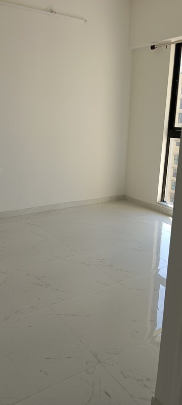 Room in 2 BHK Apartment at Runwal Gardens, Dombivli East – for Rent