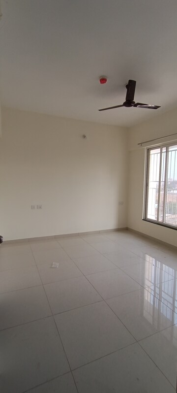 Room in 2.5 BHK Apartment at Kolte Patil Life Republic, Hinjewadi – for Rent