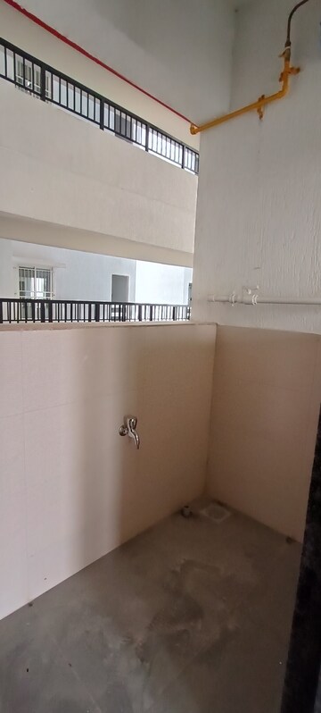 Room in 2.5 BHK Apartment at Kolte Patil Life Republic, Hinjewadi – for Rent