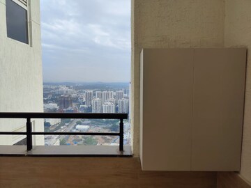 Room in 2.5 BHK Apartment at Prestige High Fields, Gachibowli – for Rent