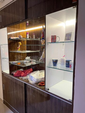 Room in 3 BHK Apartment at JM Florence, Tech Zone 4 Greater Noida – for Sale