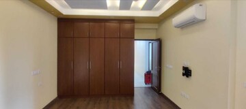 Room in 2 BHK Apartment at Shree Vardhman Green Court, Sector 90 – for Rent