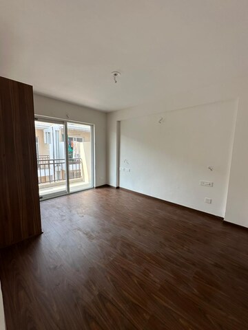 Room in 3 BHK Apartment at Sushma Joynest MOH, Bir Chhat – for Rent
