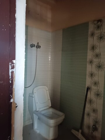 Bathroom in 1 BHK Builder Floor at Sector 57 – for Rent