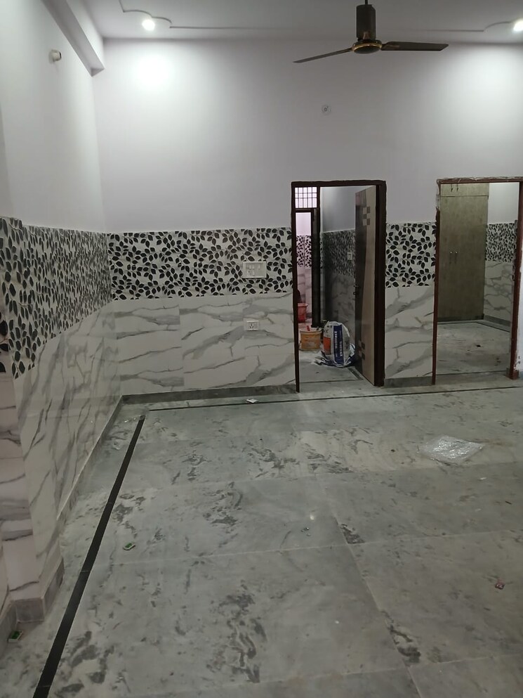 Room, new-friends-colony 4 Bedroom 95 Sq.Yd. Independent House In Sanjay Nagar Ghaziabad 8213271