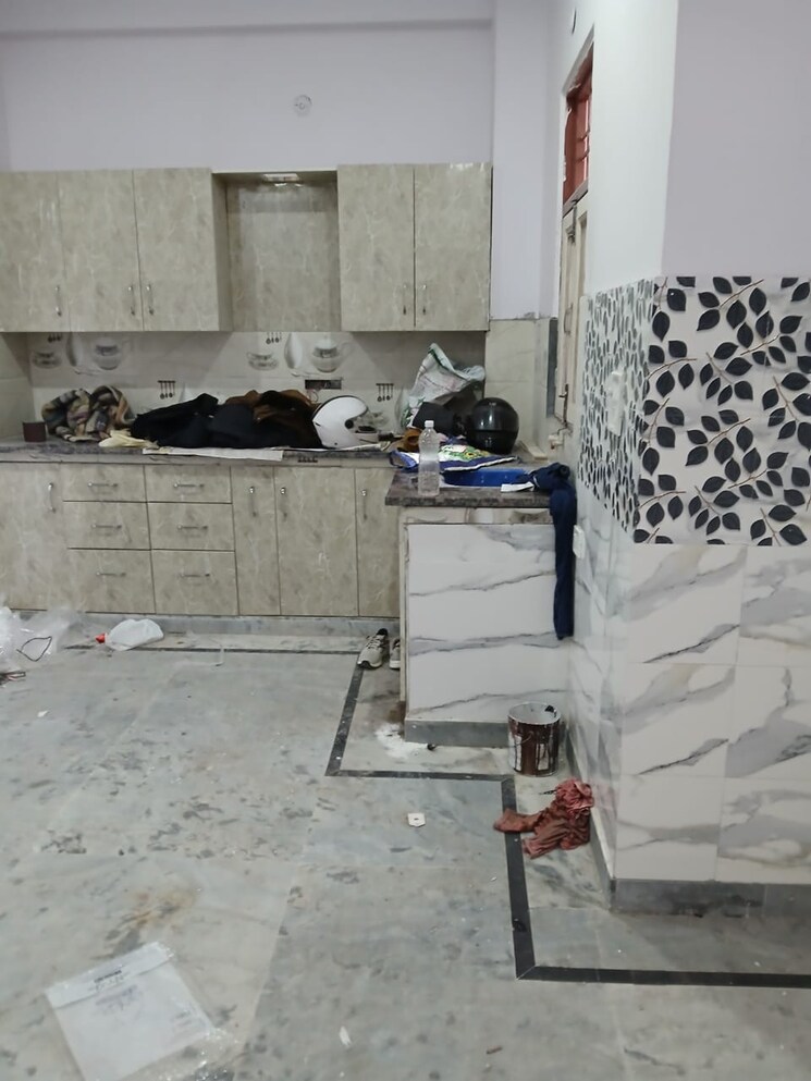 Bathroom, new-friends-colony 4 Bedroom 95 Sq.Yd. Independent House In Sanjay Nagar Ghaziabad 8213271