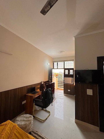 Living Room in 1 RK Builder Floor at Ardee City, Sector 52 – for Rent