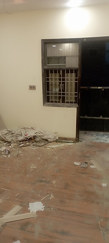 Furnished Amenities in 4 BHK Builder Floor at Shastri Nagar – for Sale