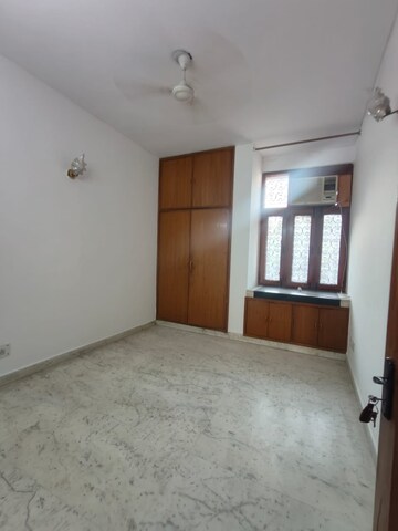 Room in 3 BHK Builder Floor at Kalkaji – for Rent